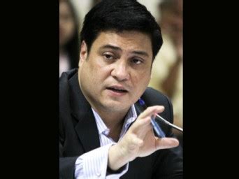 Zubiri resigns amid poll fraud scandal .